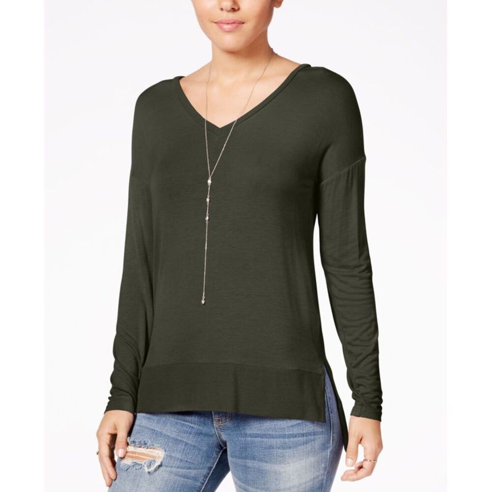 Hippie Rose Juniors Cozy V Neck Top